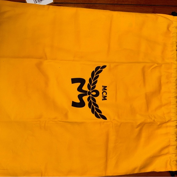 BRAND NEW WITH TAGS MCM CANDY RED MEDIUM CROSSBODY - Picture 12 of 16